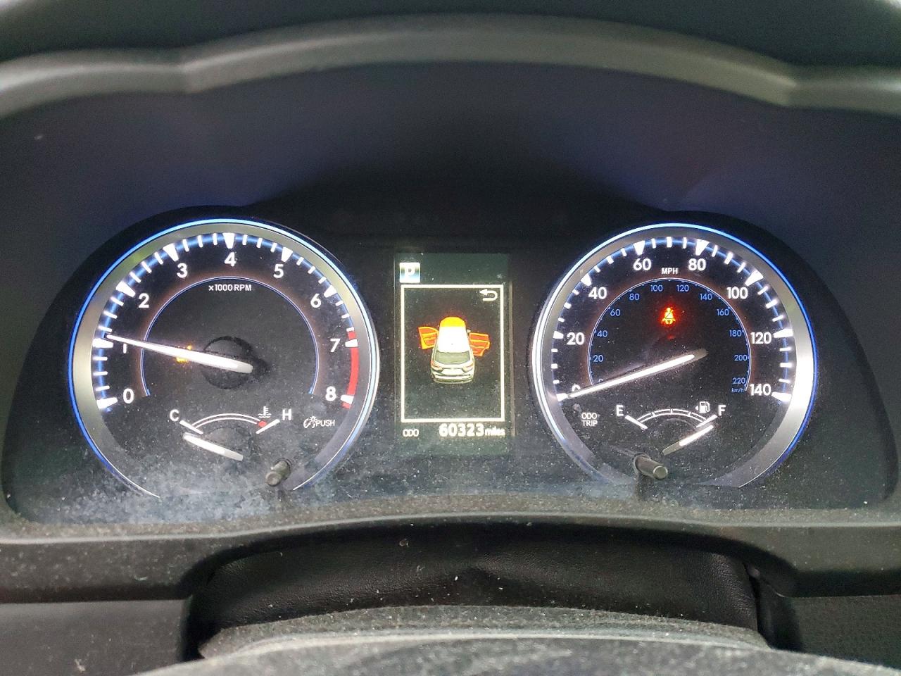 2019 TOYOTA HIGHLANDER SE photo 9