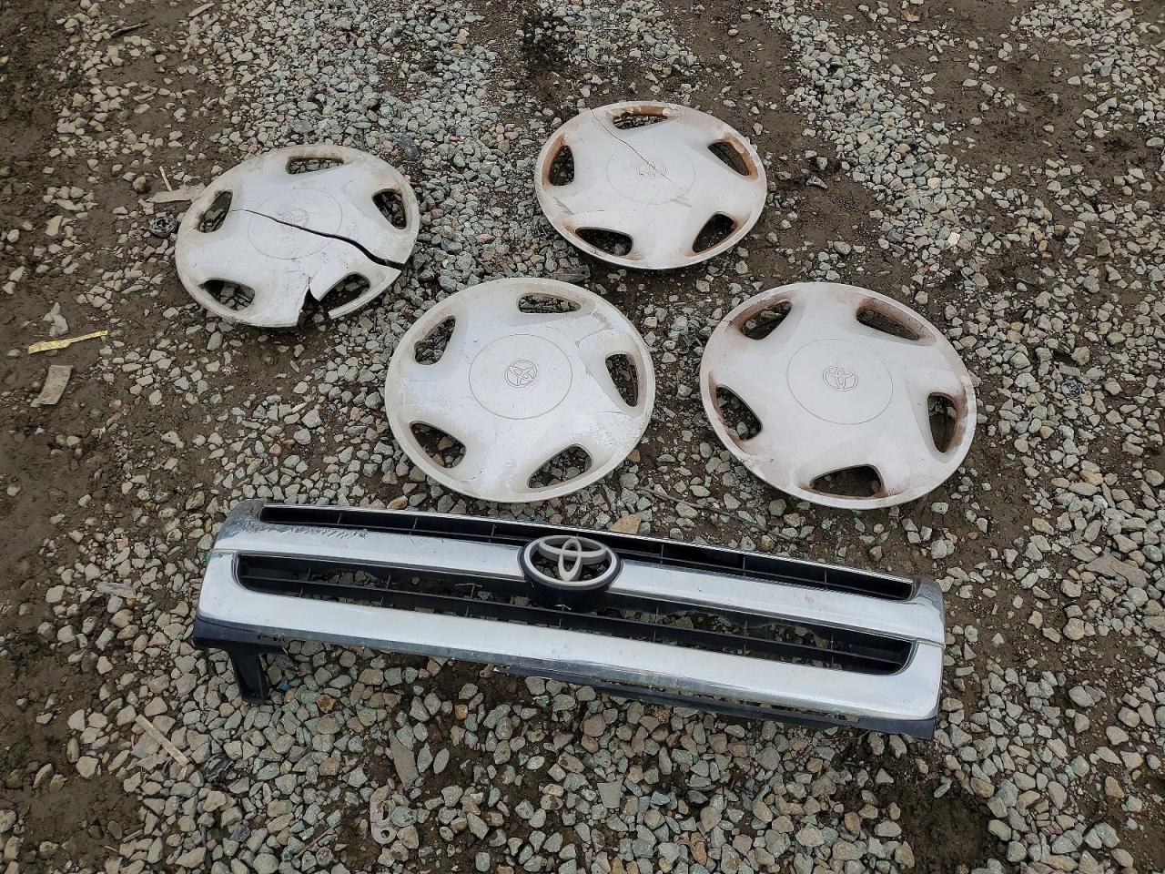 1999 TOYOTA TACOMA XTRACAB photo 12