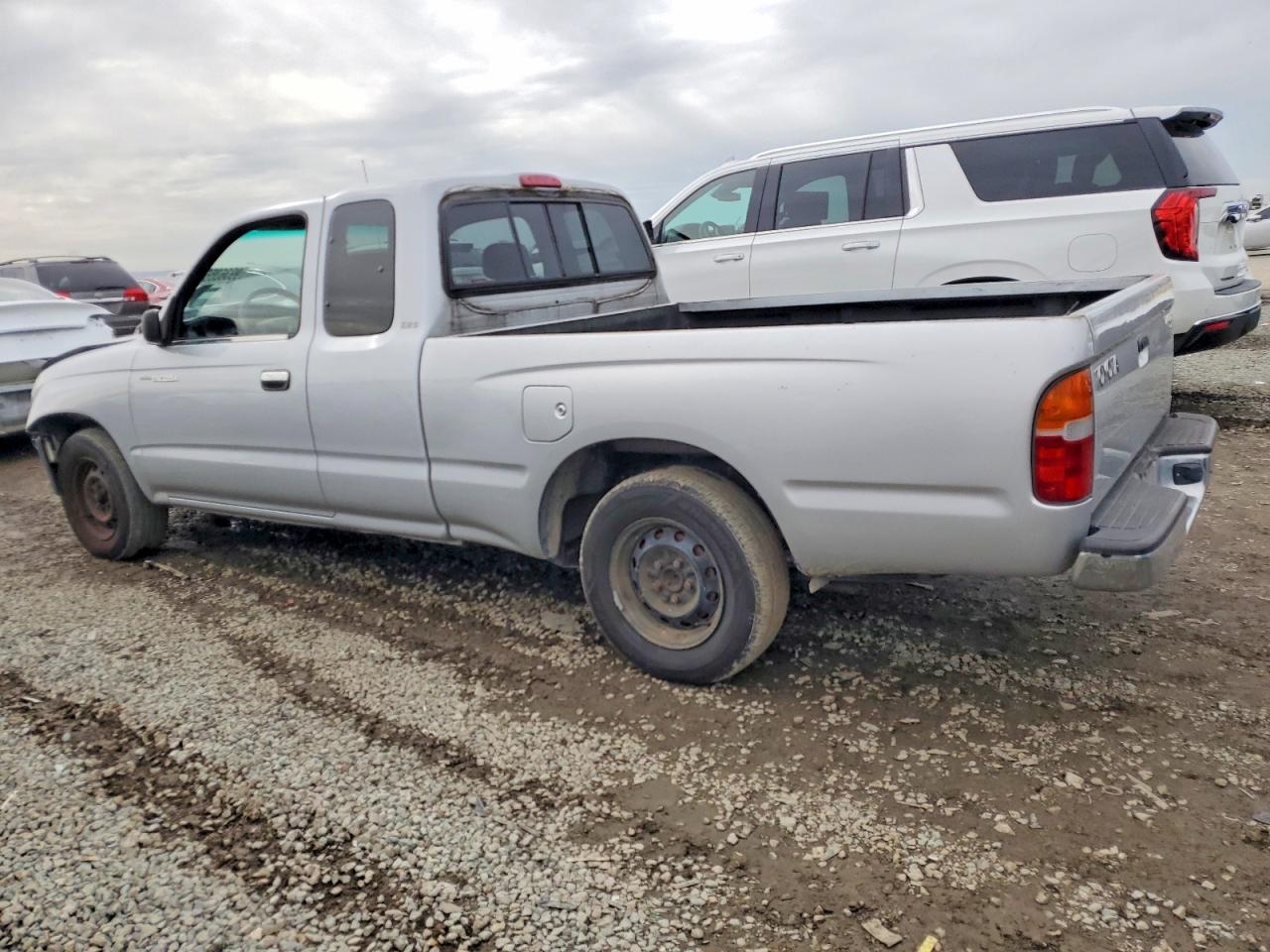 1999 TOYOTA TACOMA XTRACAB photo 2