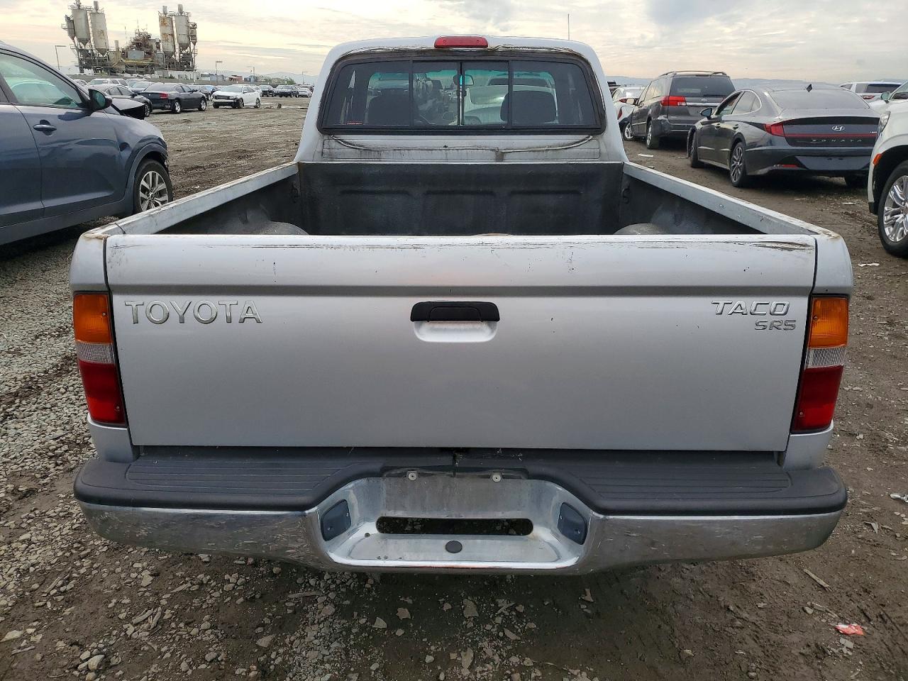 1999 TOYOTA TACOMA XTRACAB photo 6