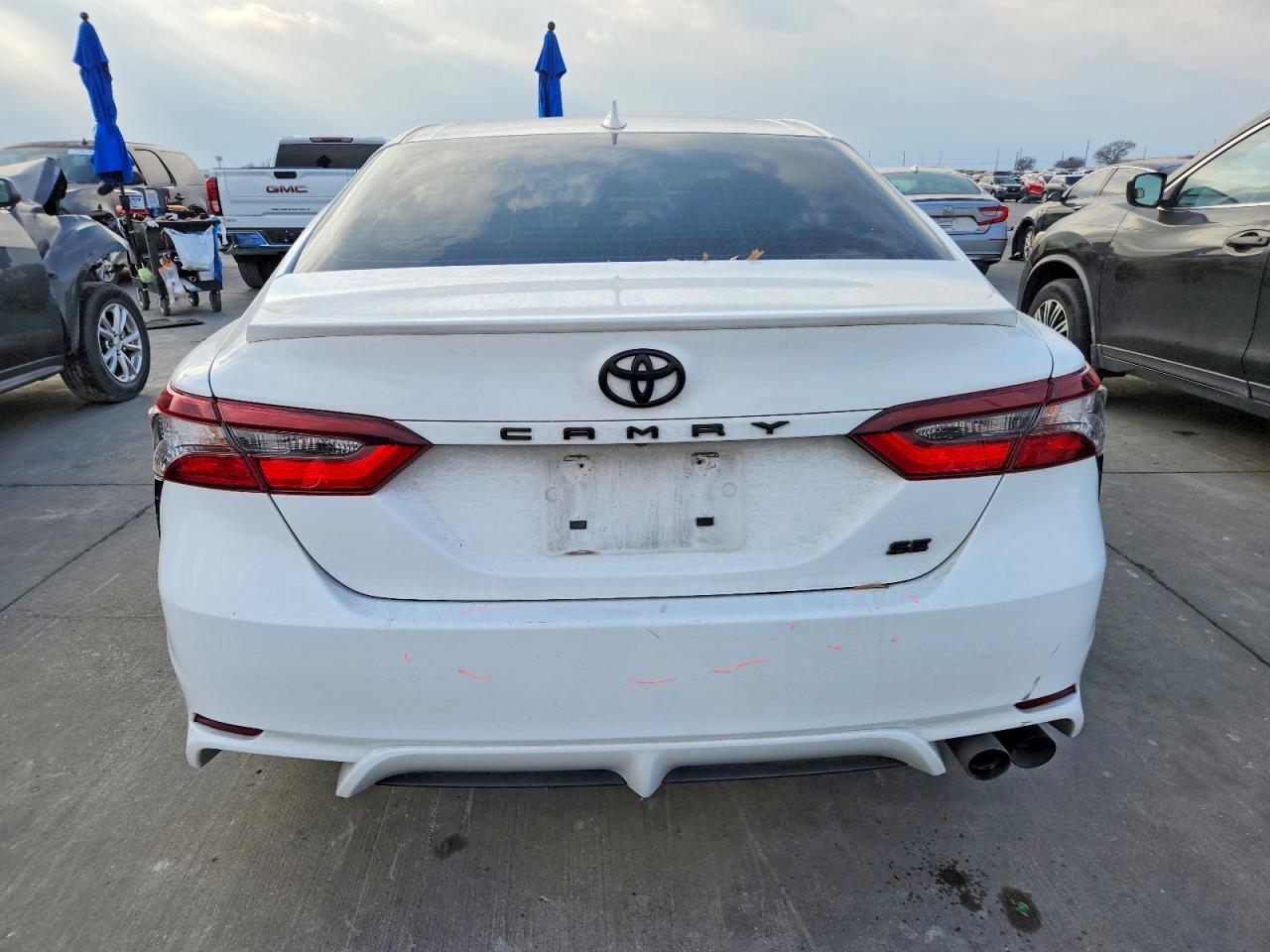 2023 TOYOTA CAMRY SE NIGHT SHADE photo 6