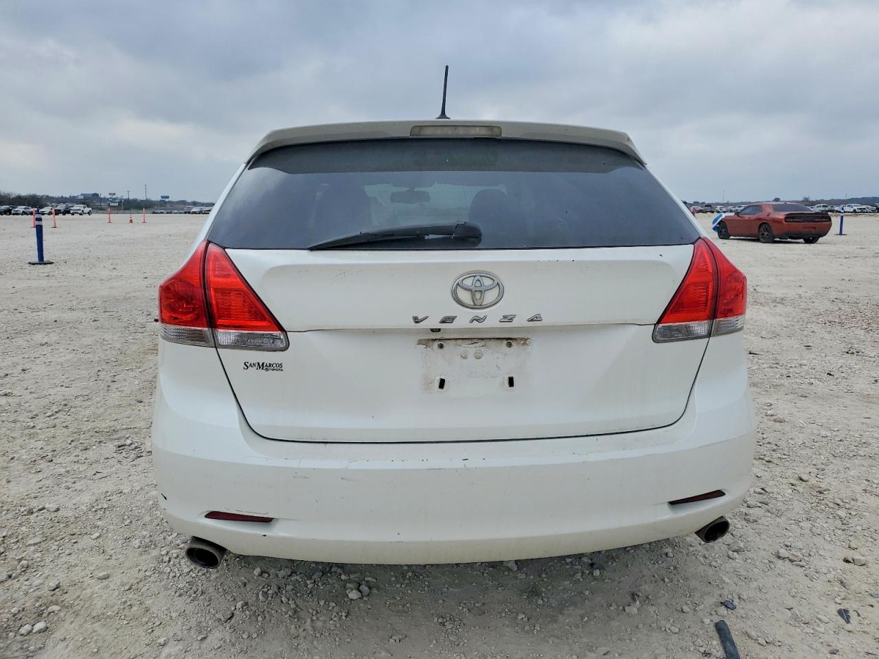 2010 TOYOTA VENZA photo 6