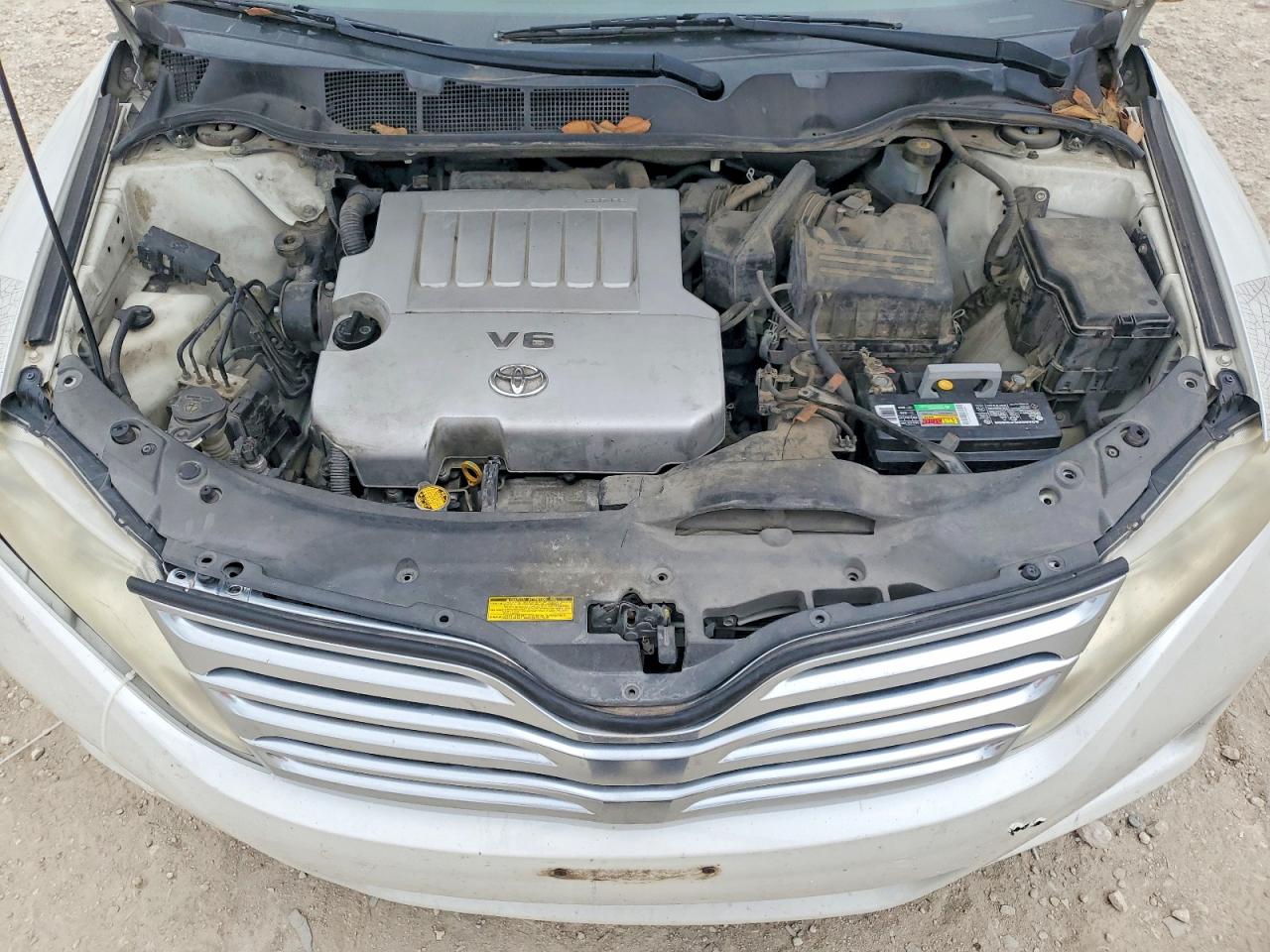 2010 TOYOTA VENZA photo 12
