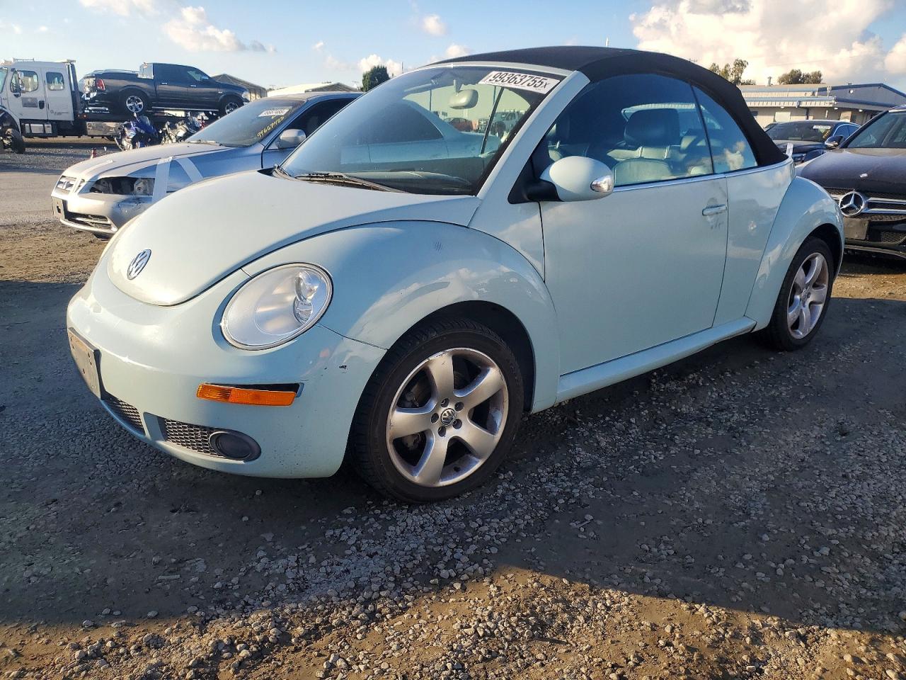 2006 VOLKSWAGEN NEW BEETLE
