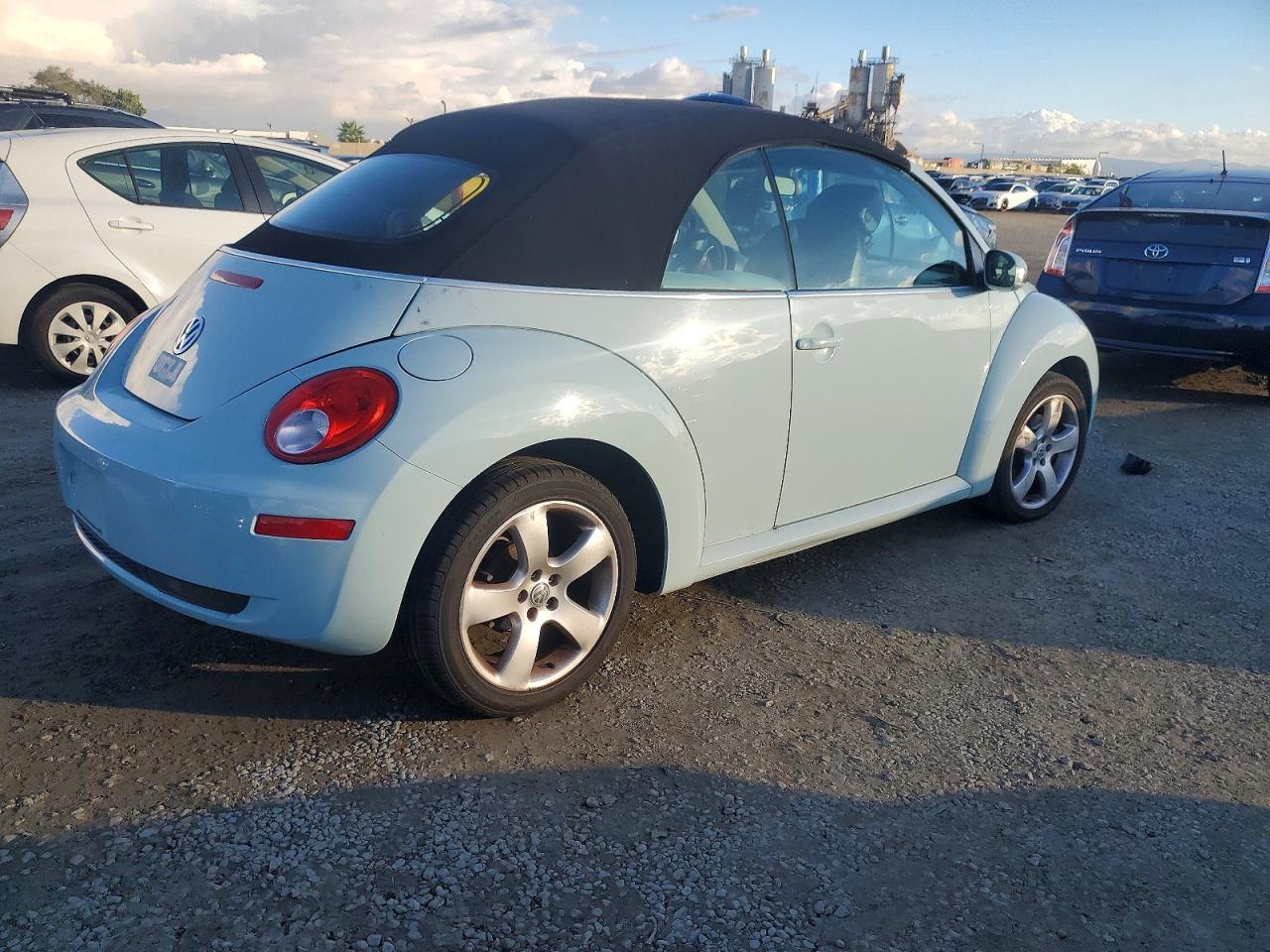 2006 VOLKSWAGEN NEW BEETLE CONVERTIBLE OPTION PACKAGE 2 photo 3