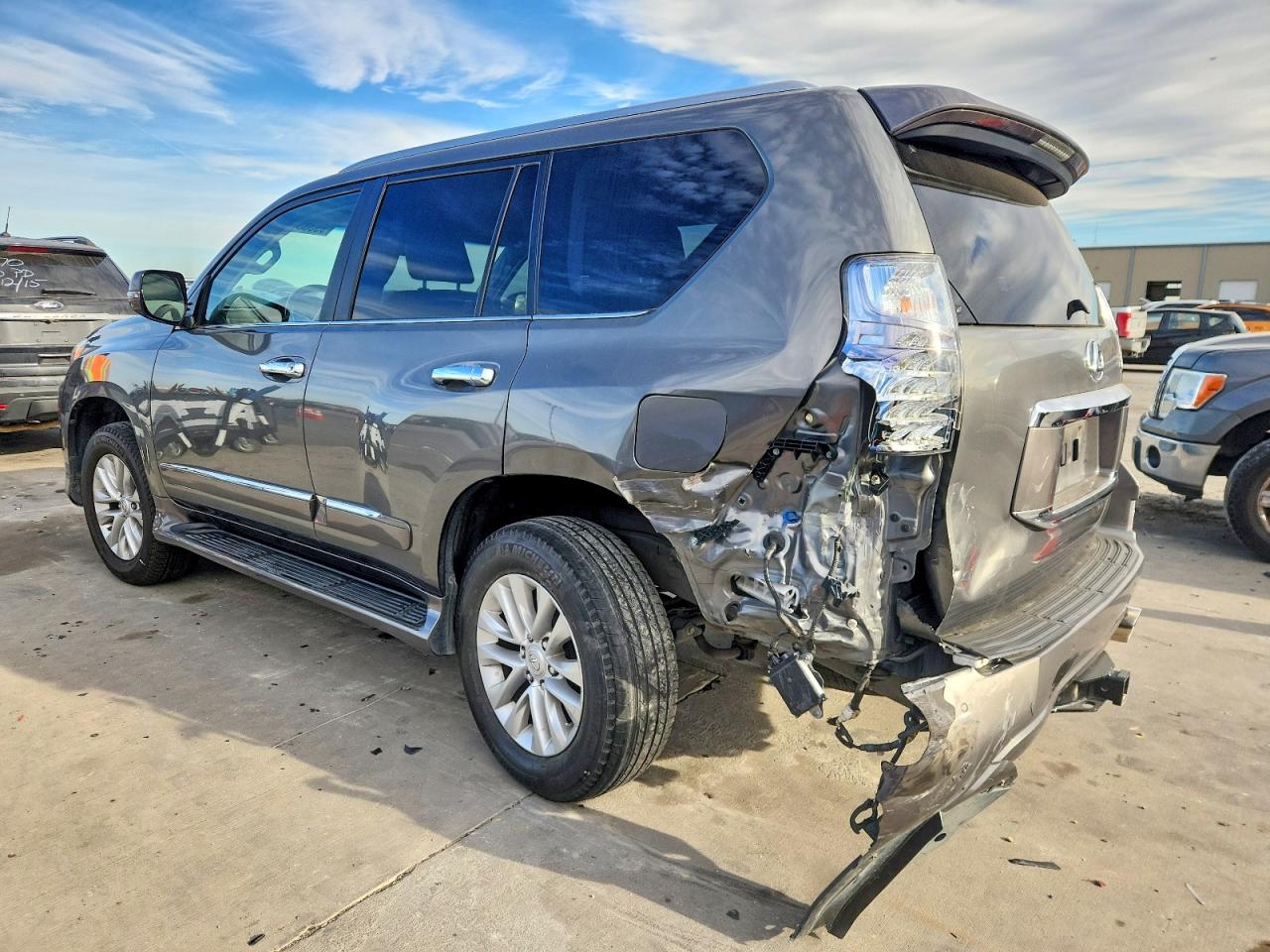 2014 LEXUS GX 460 photo 2