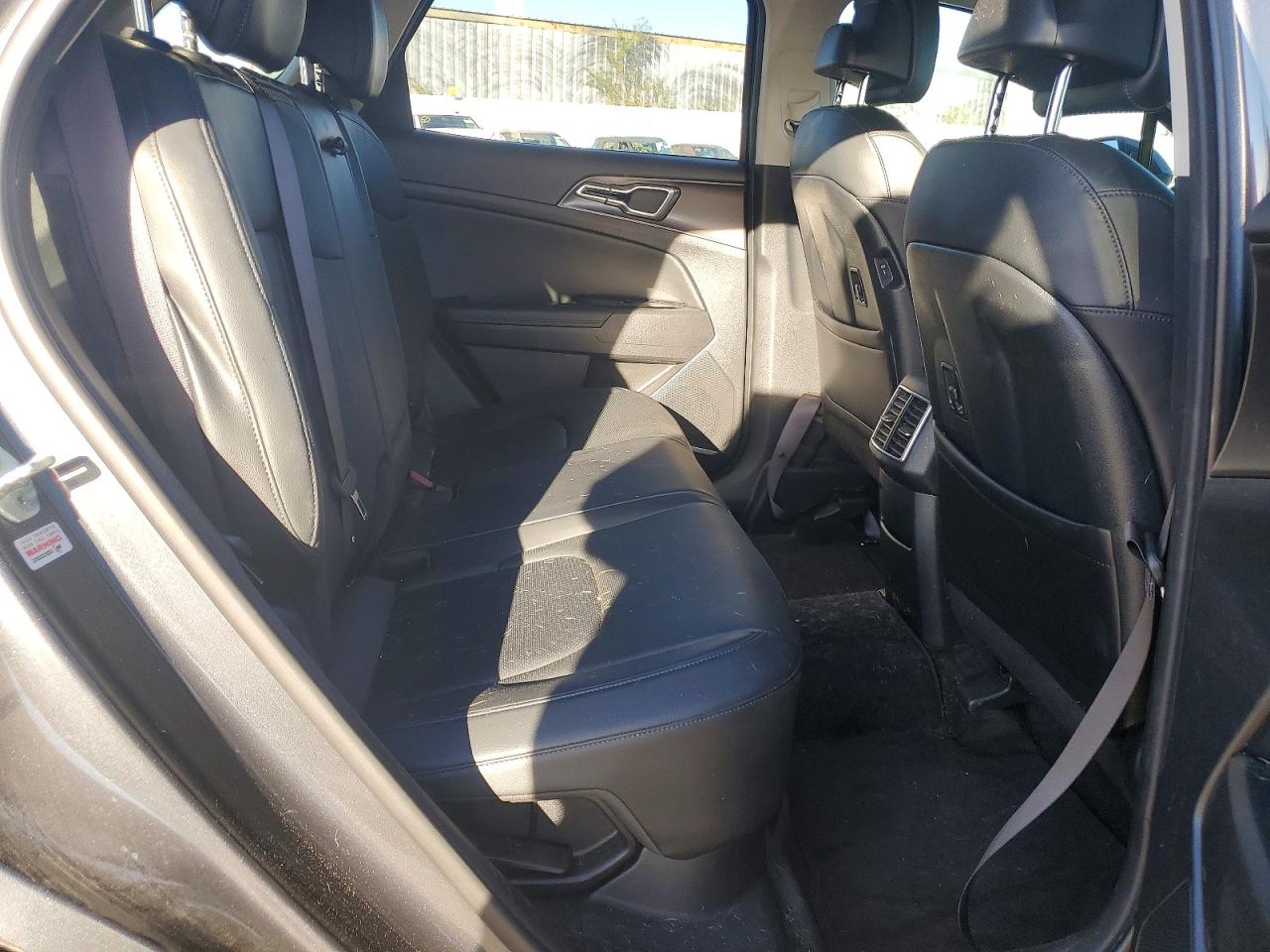 2023 KIA SPORTAGE EX photo 11
