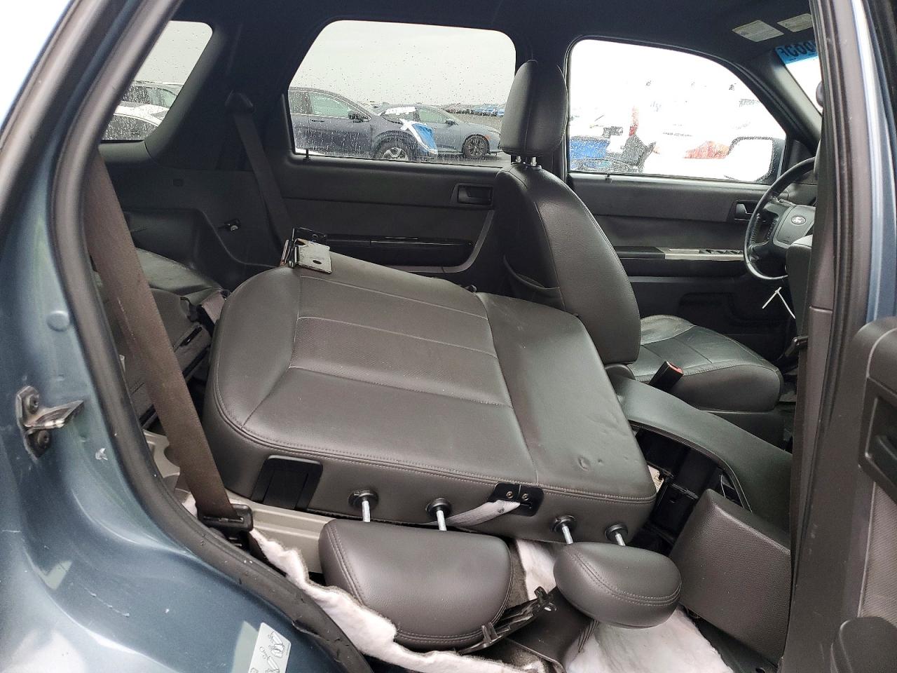 2010 FORD ESCAPE XLT photo 11