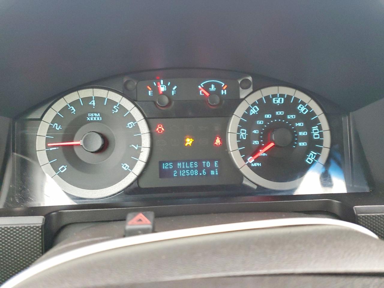 2010 FORD ESCAPE XLT photo 9