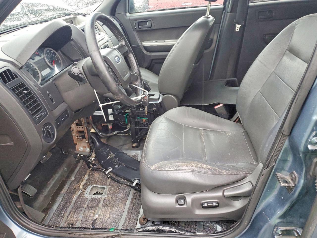 2010 FORD ESCAPE XLT photo 7