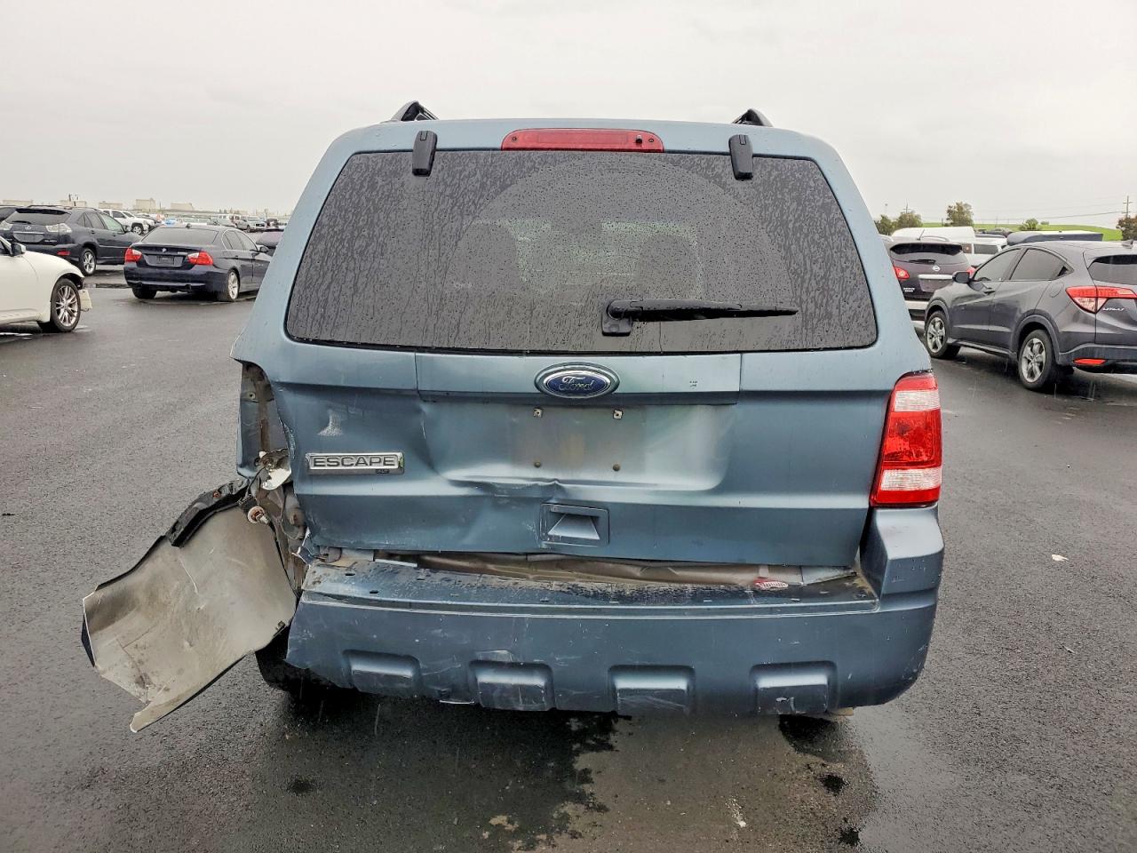 2010 FORD ESCAPE XLT photo 6