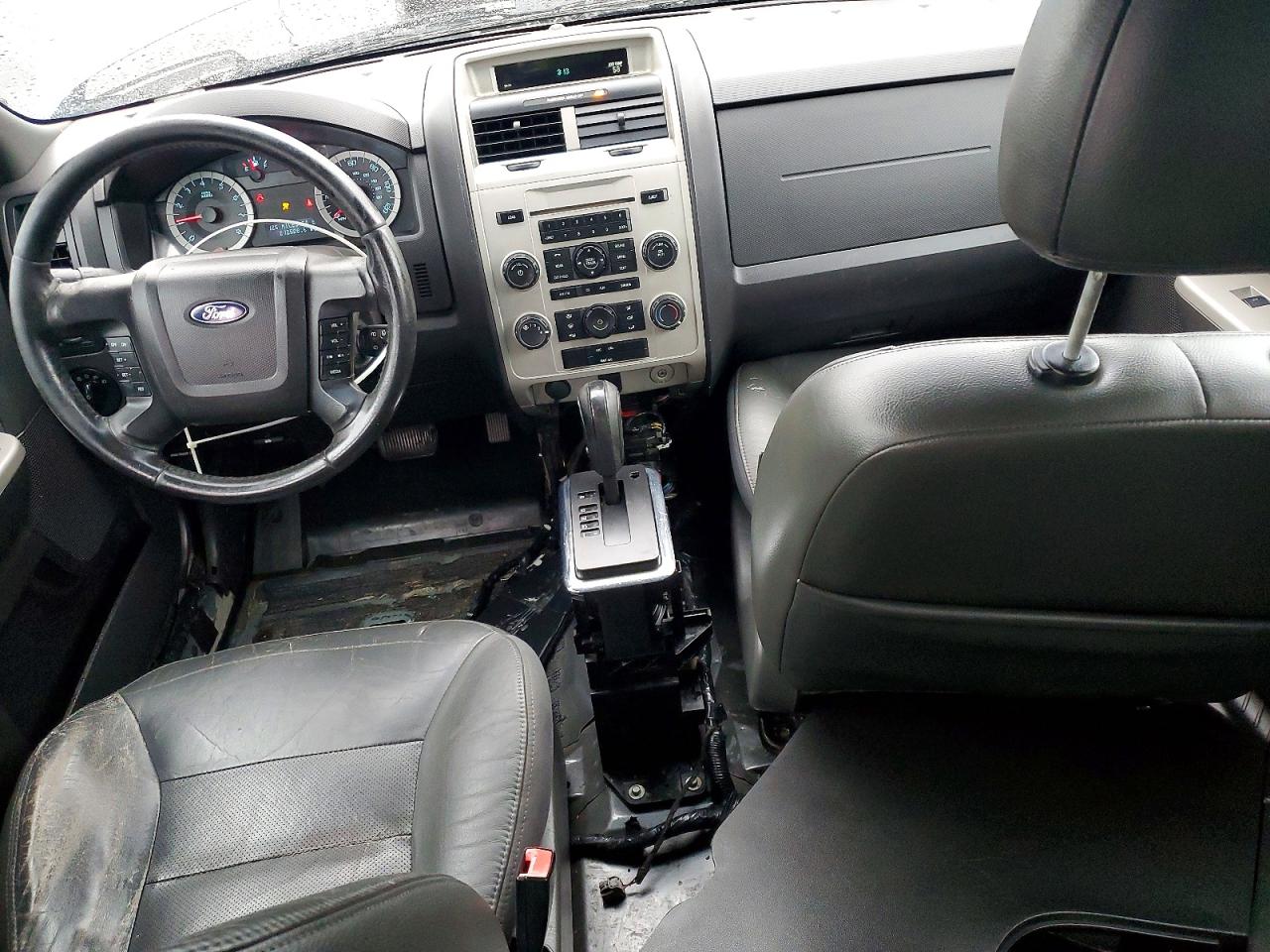 2010 FORD ESCAPE XLT photo 8