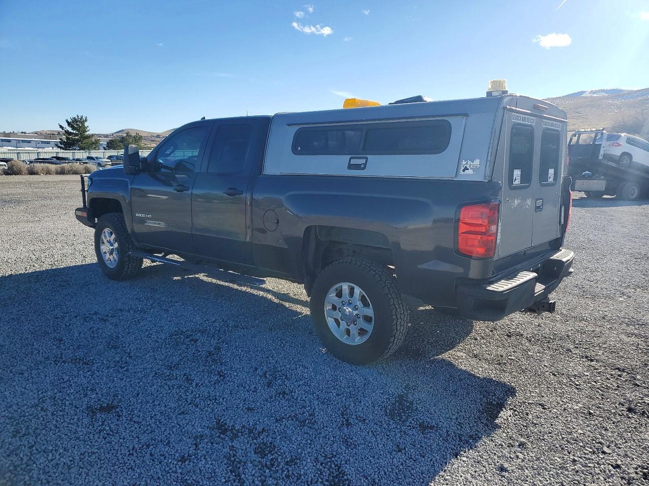 2016 CHEVROLET SILVERADO C2500 HEAVY DUTY photo 2