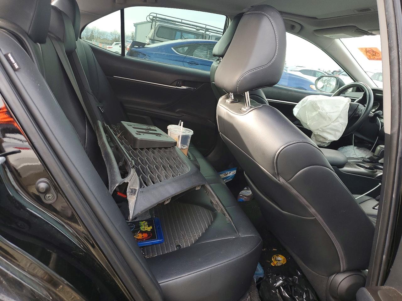 2021 TOYOTA CAMRY SE photo 10