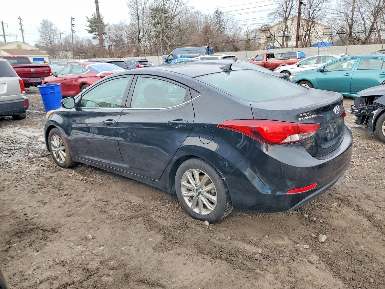 2015 HYUNDAI ELANTRA SE photo 2