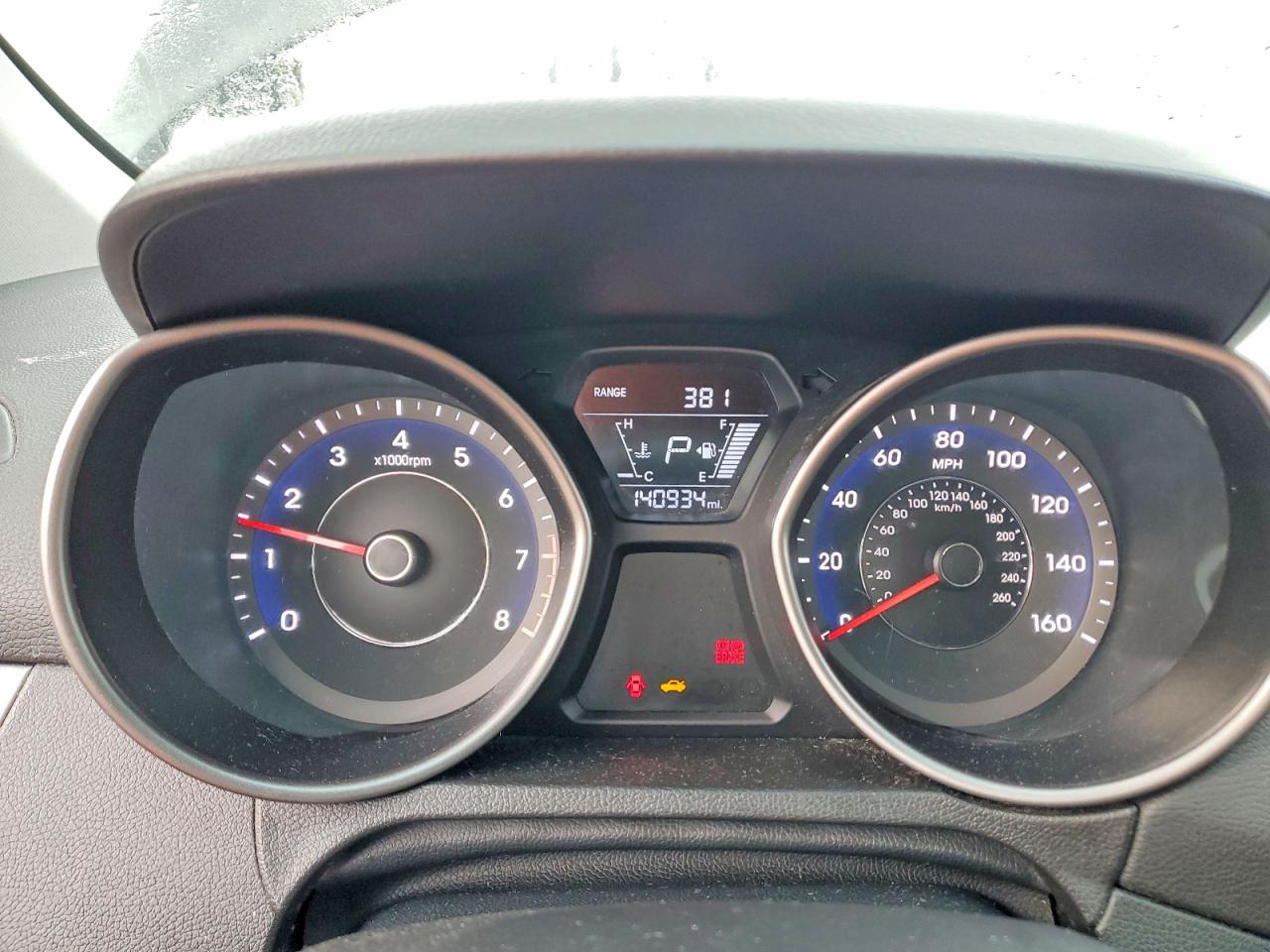 2015 HYUNDAI ELANTRA SE photo 9