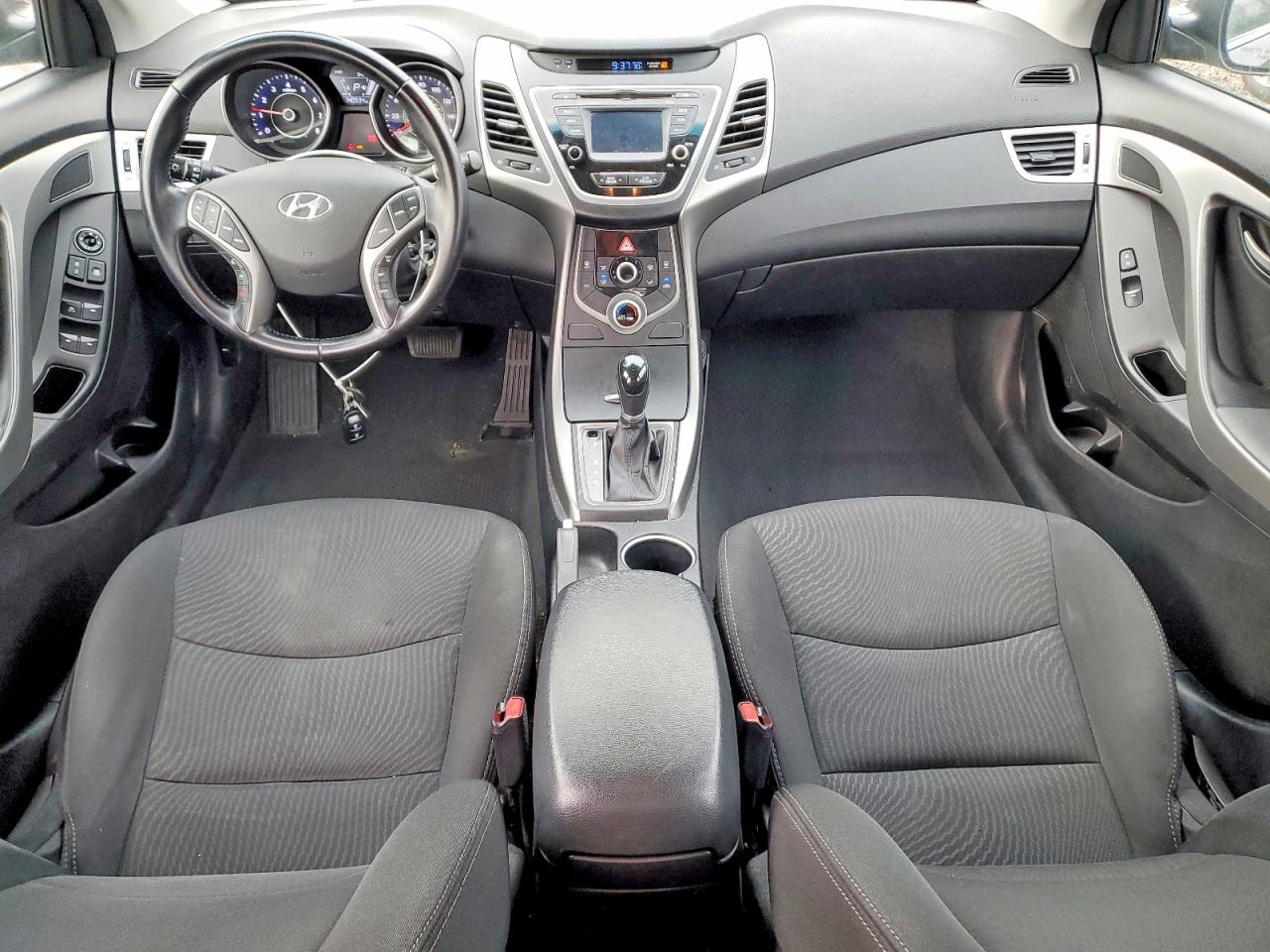 2015 HYUNDAI ELANTRA SE photo 8