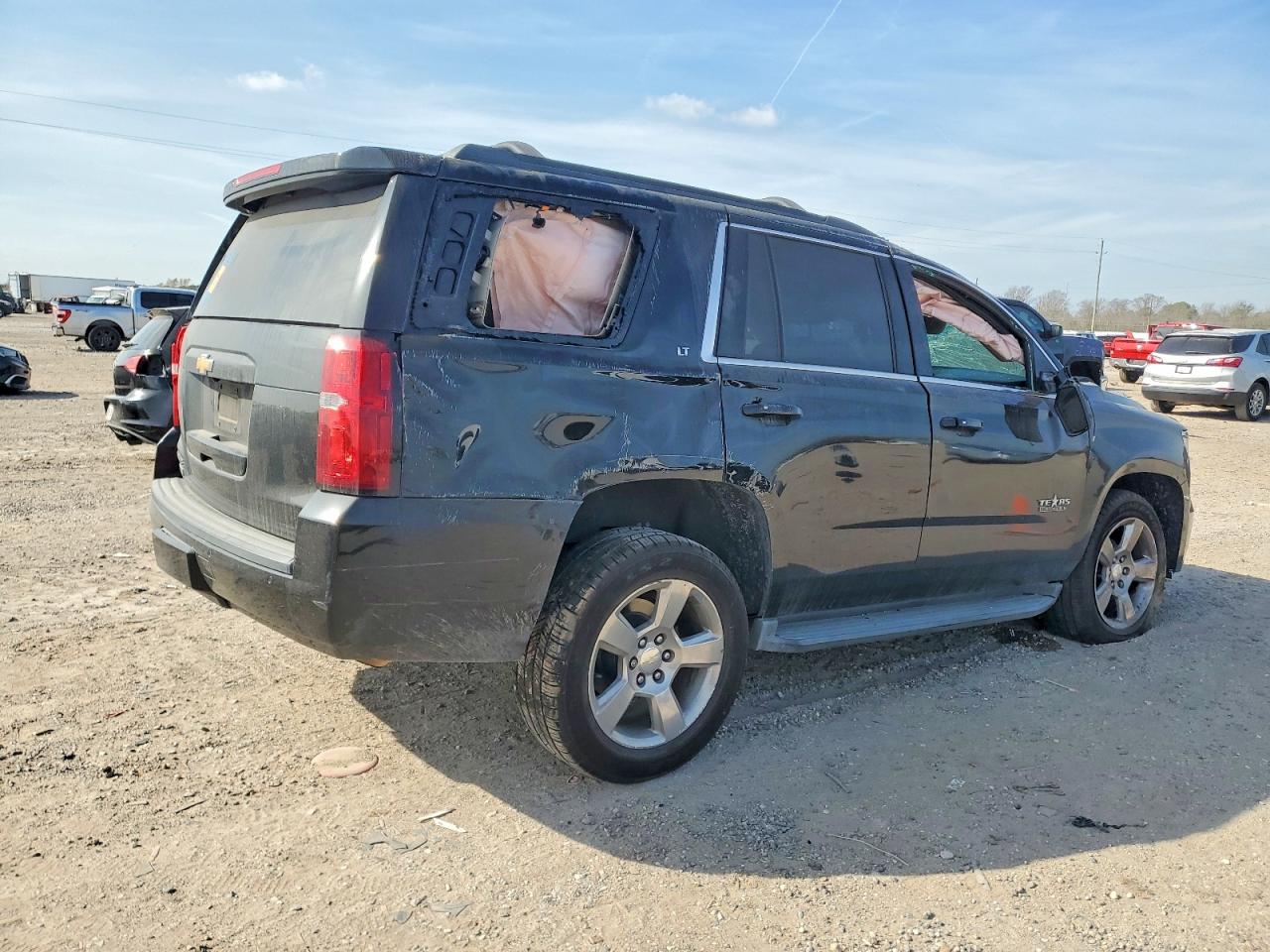 2017 CHEVROLET TAHOE C1500 LT photo 3