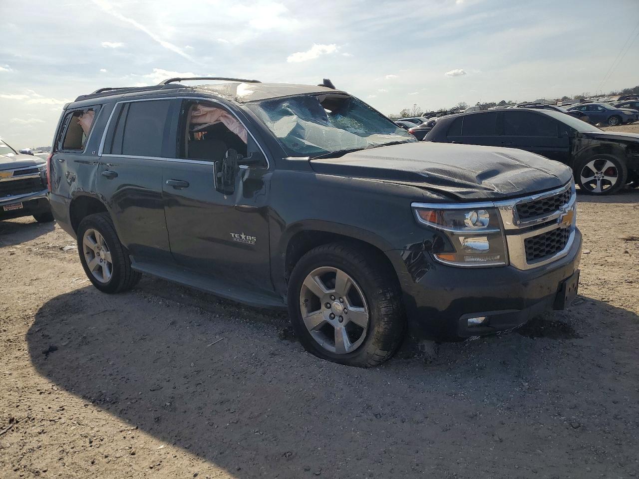 2017 CHEVROLET TAHOE C1500 LT photo 4