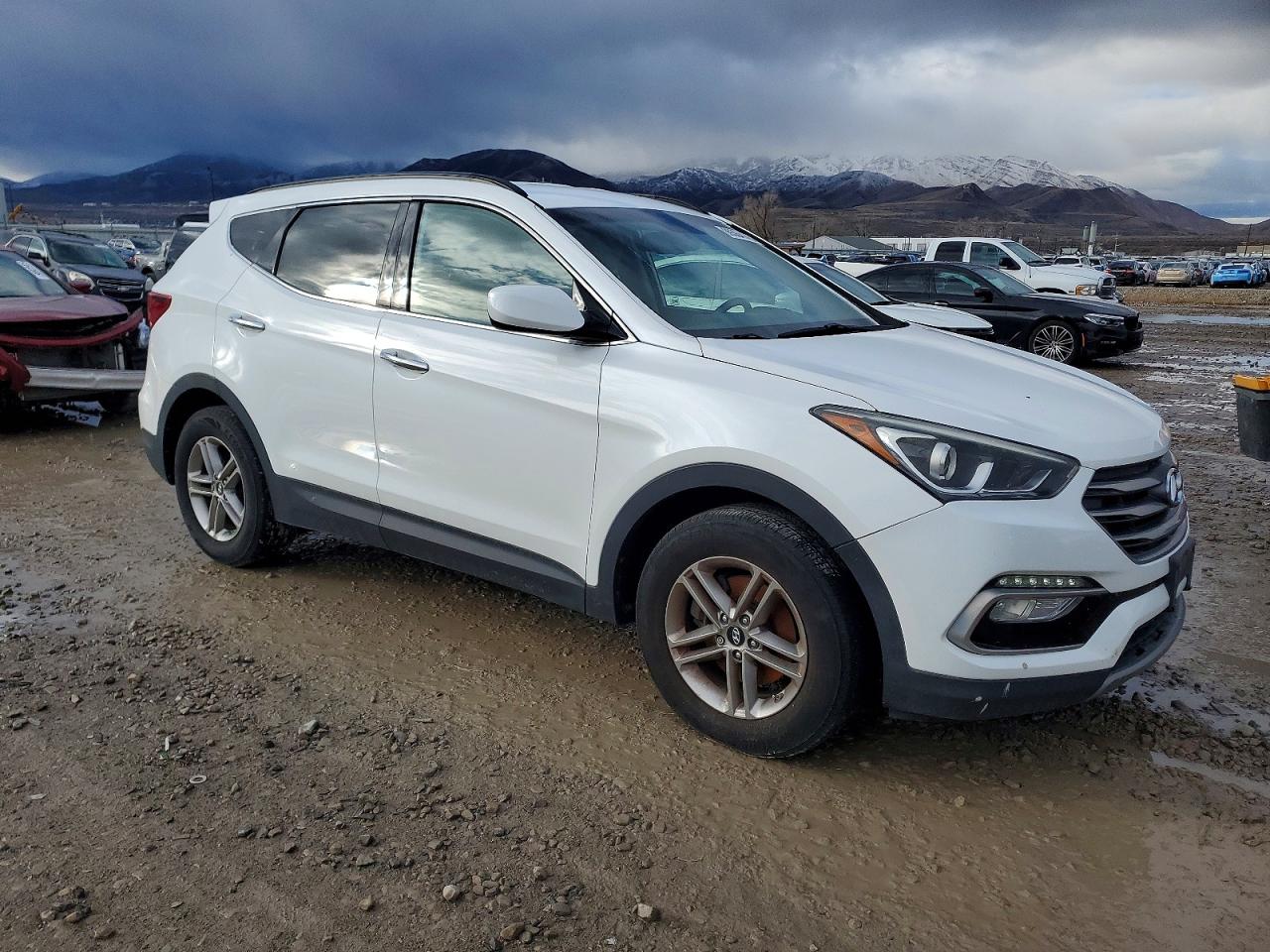 2017 HYUNDAI SANTA FE SPORT photo 4