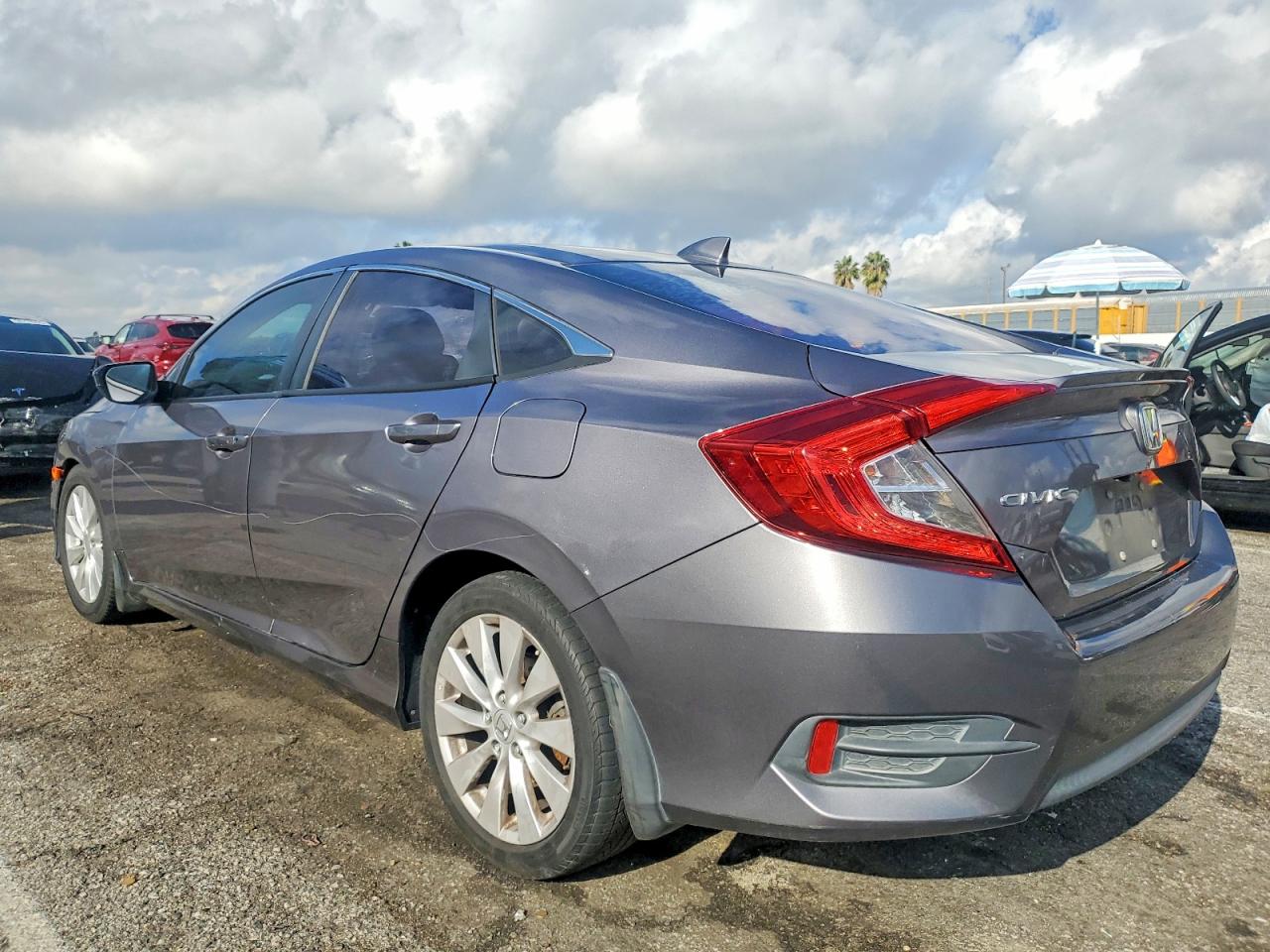 2016 HONDA CIVIC EX photo 2