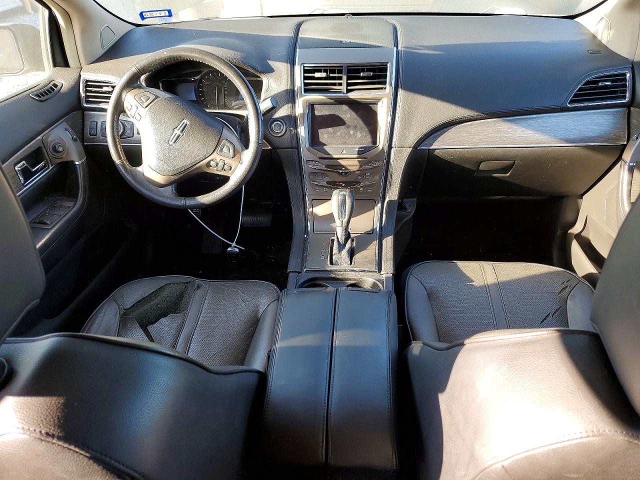 2011 LINCOLN MKX photo 8