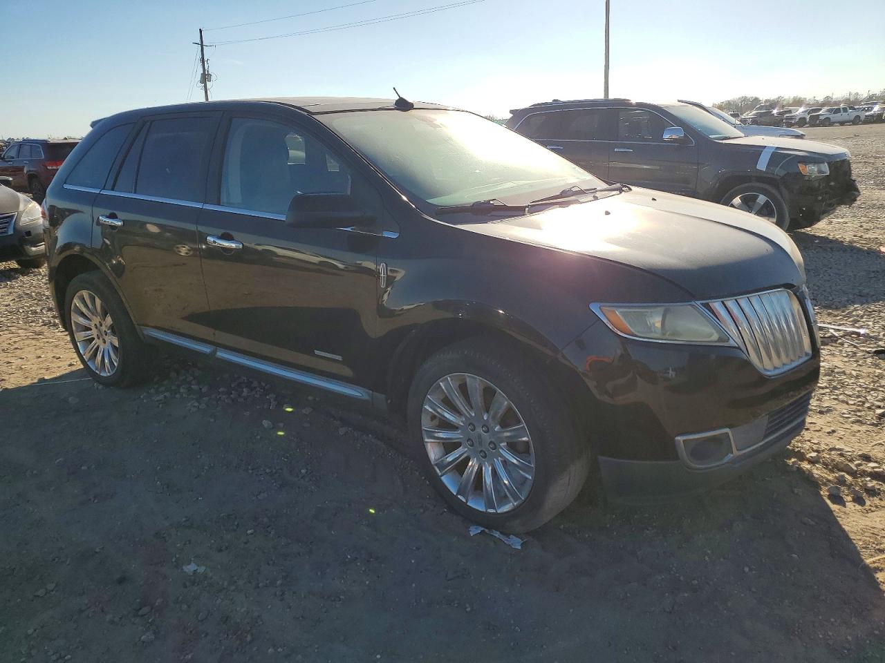 2011 LINCOLN MKX photo 4