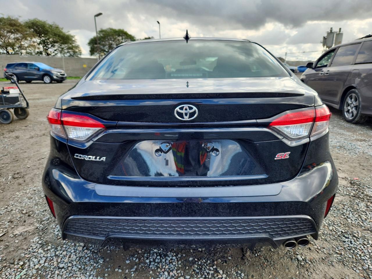 2021 TOYOTA COROLLA SE photo 6