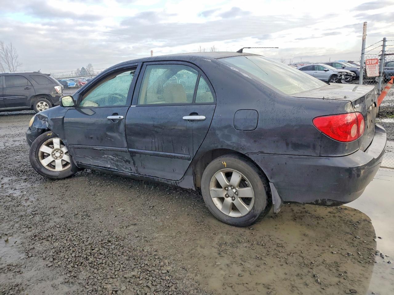 2005 TOYOTA COROLLA CE photo 2
