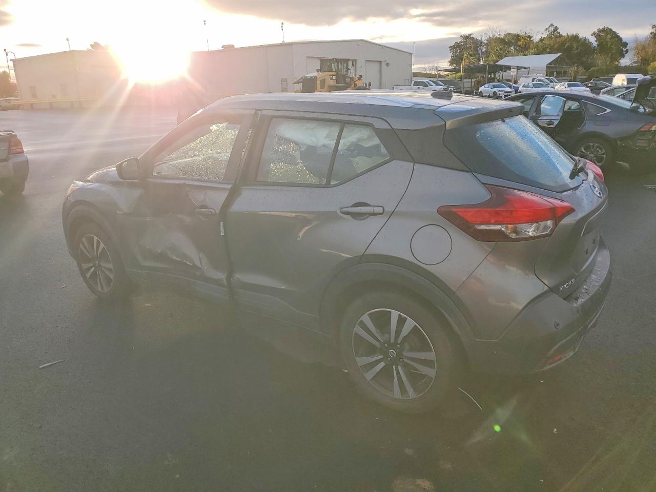 2020 NISSAN KICKS SV photo 2