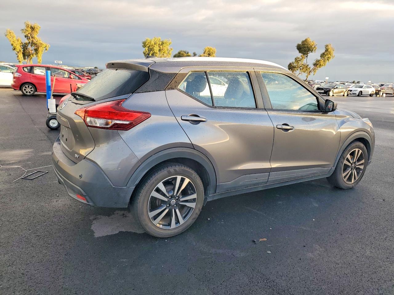 2020 NISSAN KICKS SV photo 3