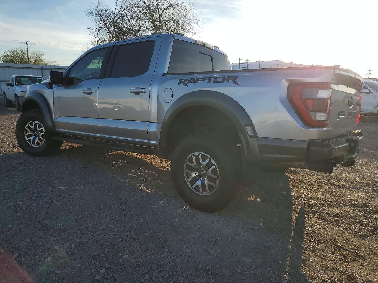 2023 FORD F150 RAPTOR photo 2