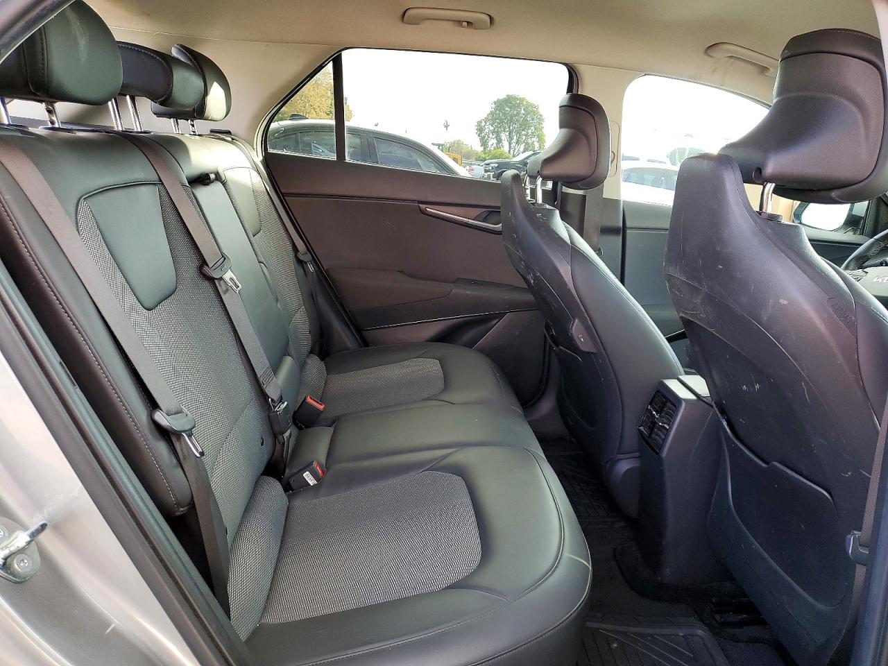 2023 KIA NIRO photo 10