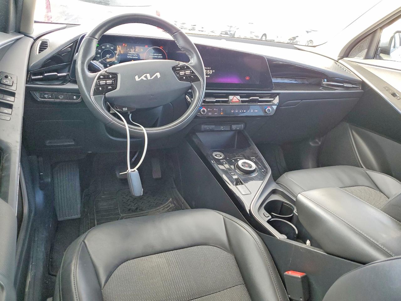 2023 KIA NIRO photo 8