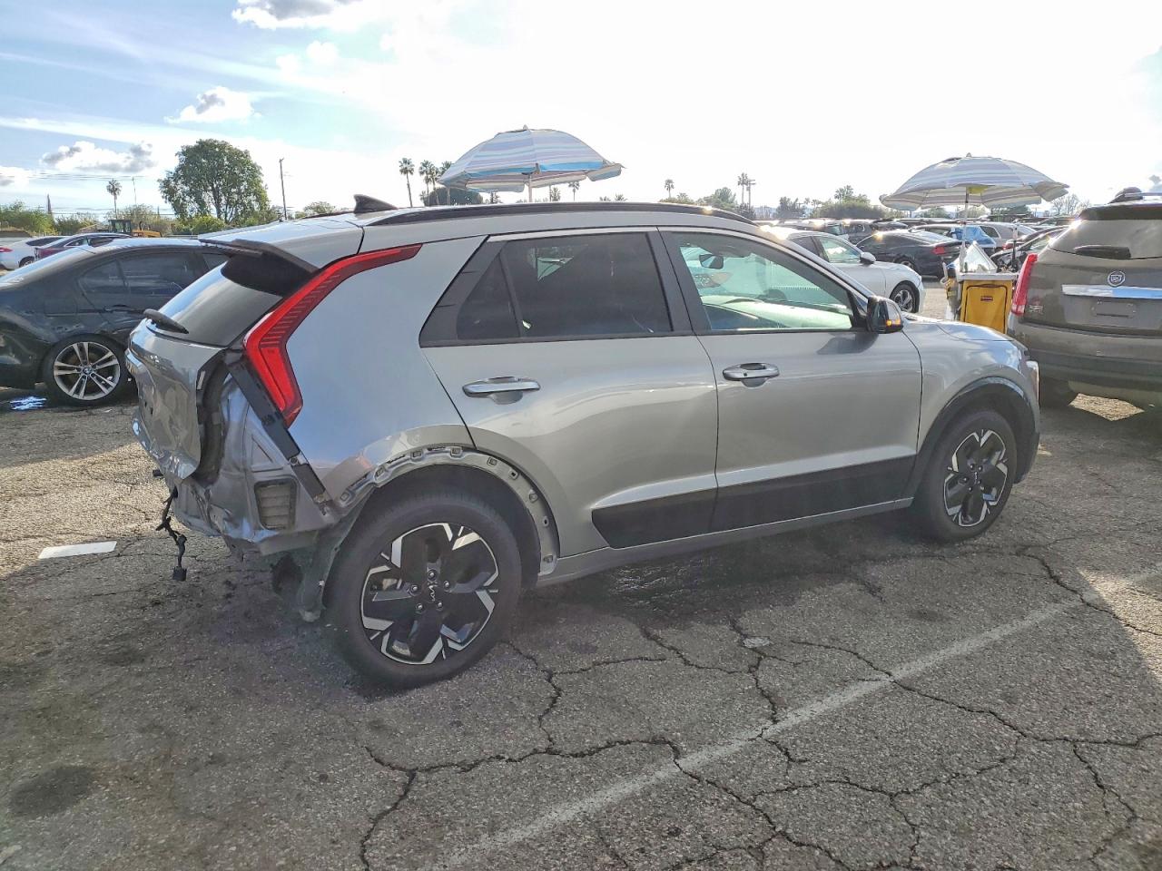 2023 KIA NIRO photo 3