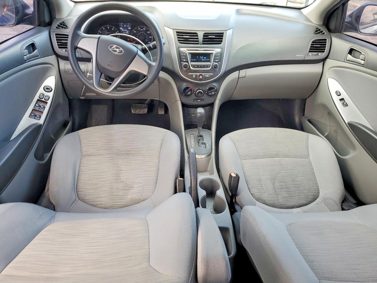 2017 HYUNDAI ACCENT SE photo 8