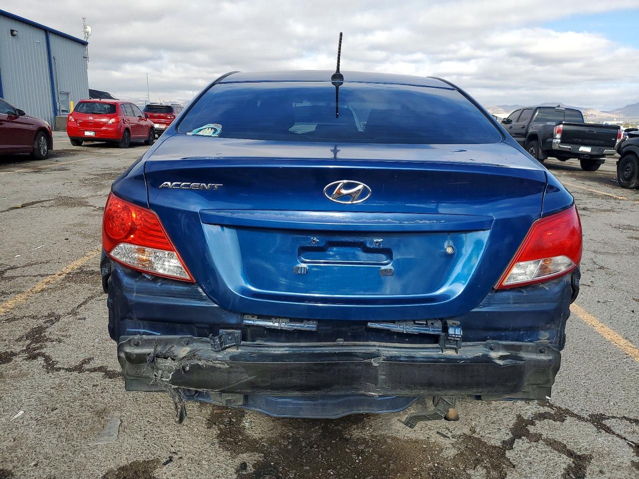 2017 HYUNDAI ACCENT SE photo 6