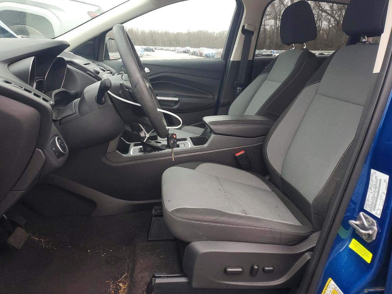 2017 FORD ESCAPE SE photo 7