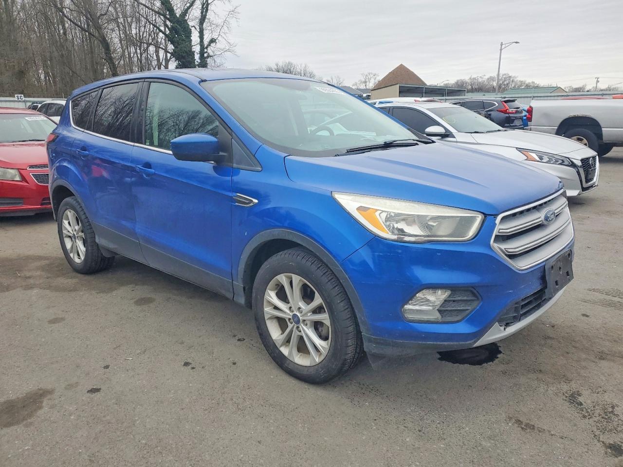 2017 FORD ESCAPE SE photo 4