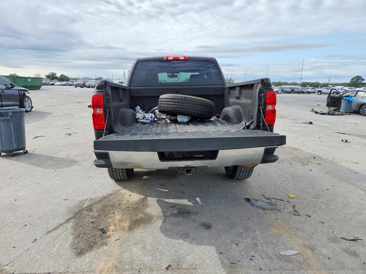2017 CHEVROLET SILVERADO C1500 LT photo 6