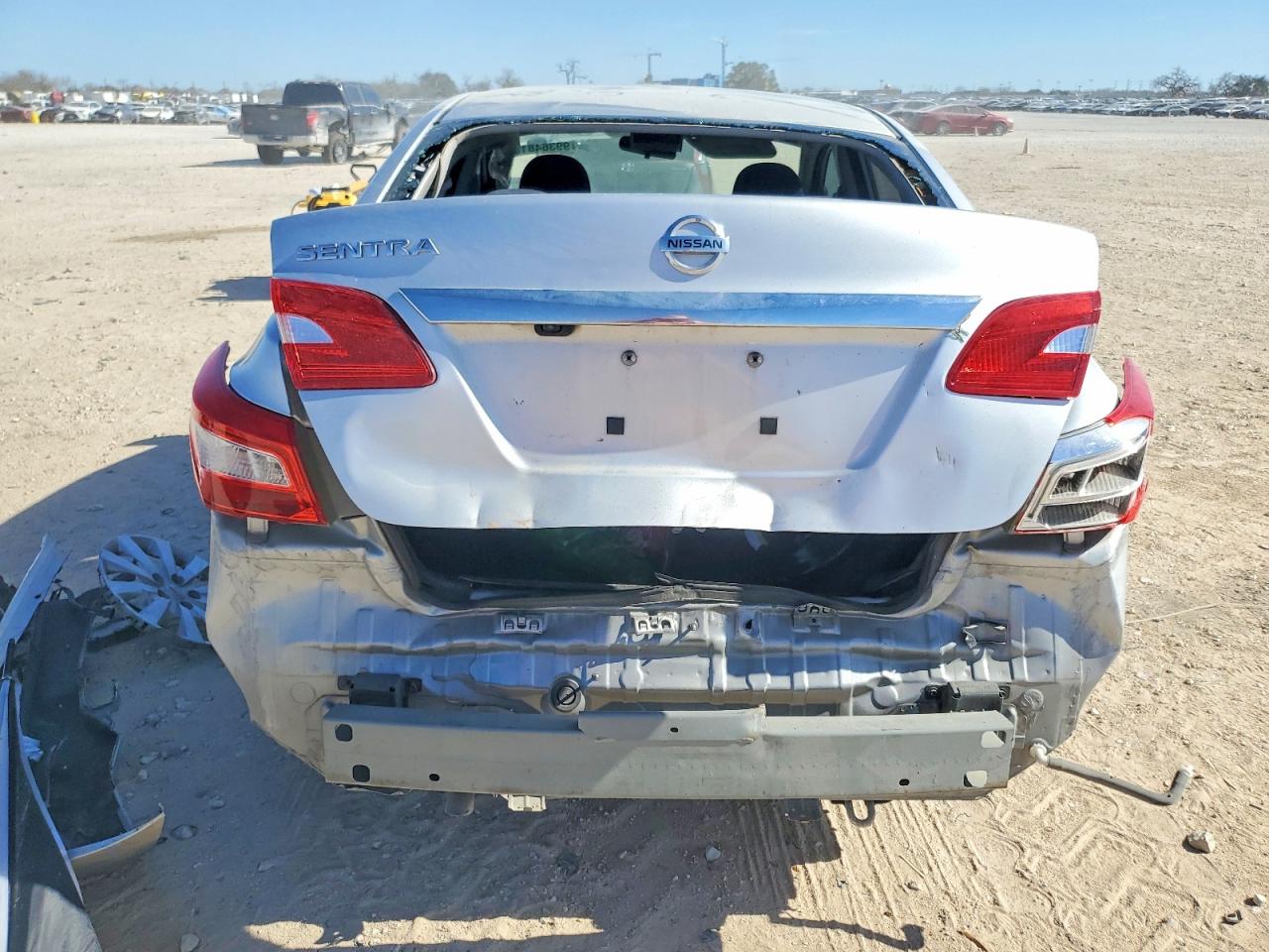 2018 NISSAN SENTRA S photo 6