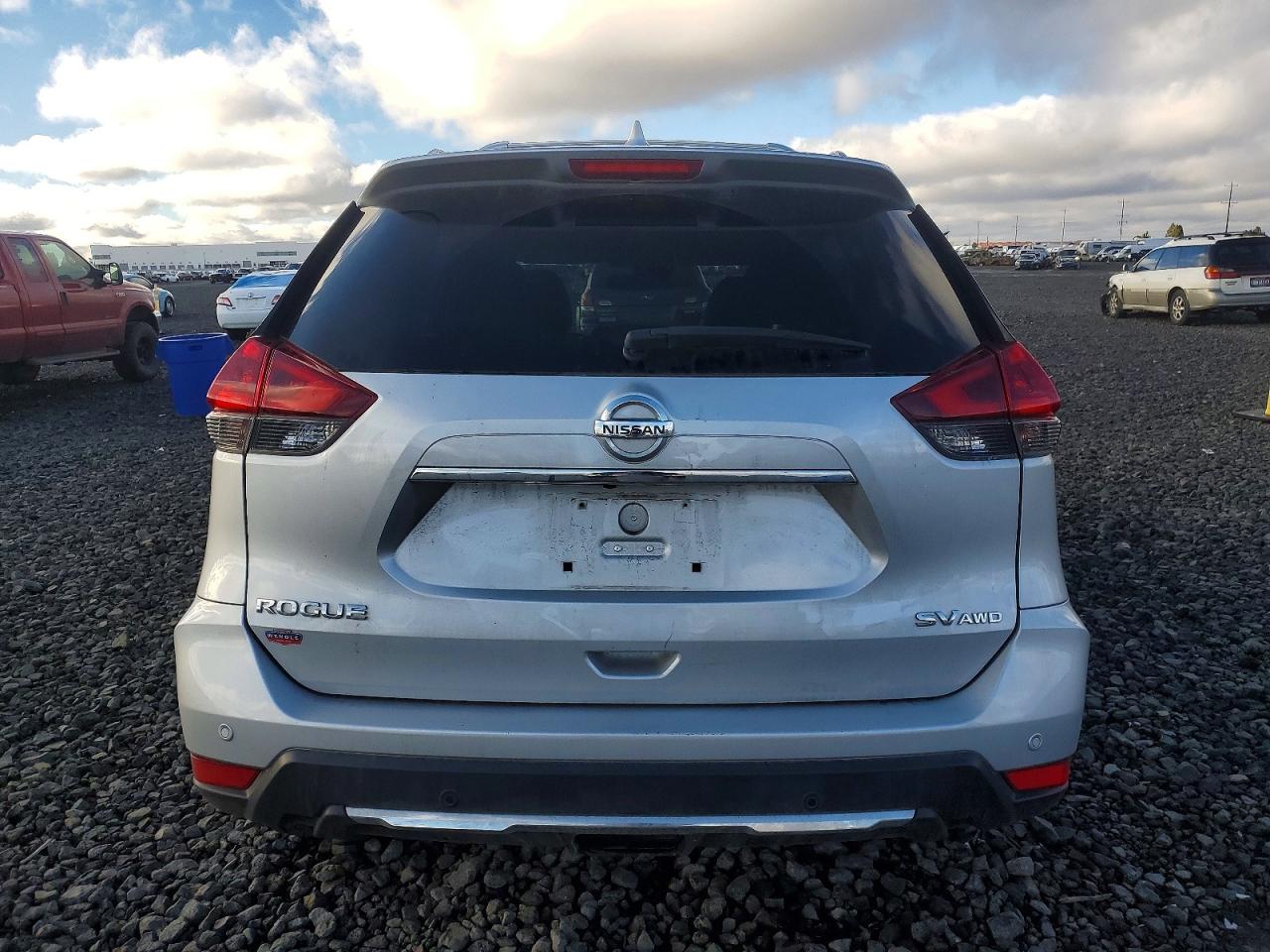2020 NISSAN ROGUE S photo 6