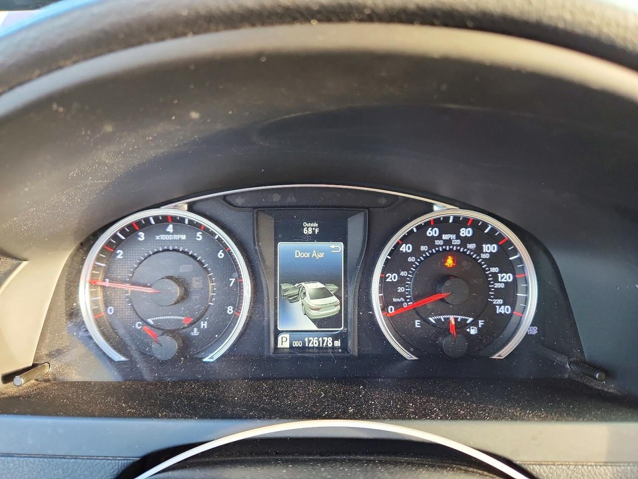 2017 TOYOTA CAMRY LE photo 9