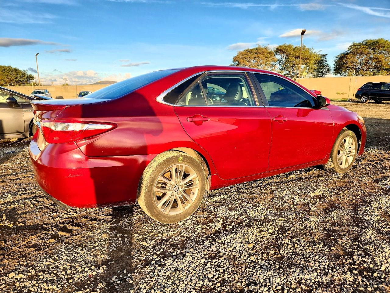 2017 TOYOTA CAMRY LE photo 3