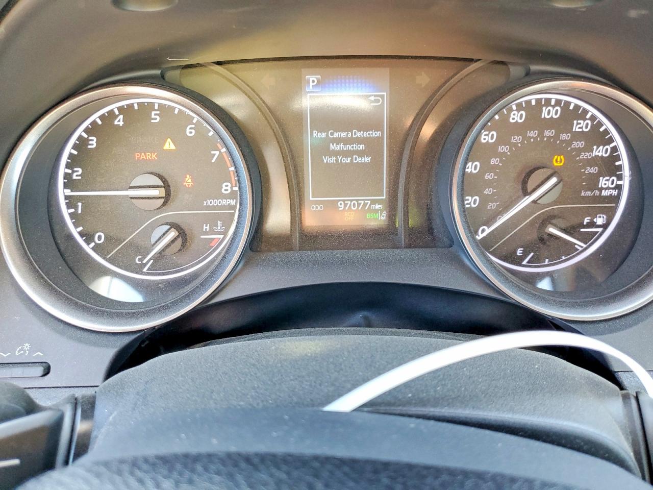 2021 TOYOTA CAMRY SE photo 9