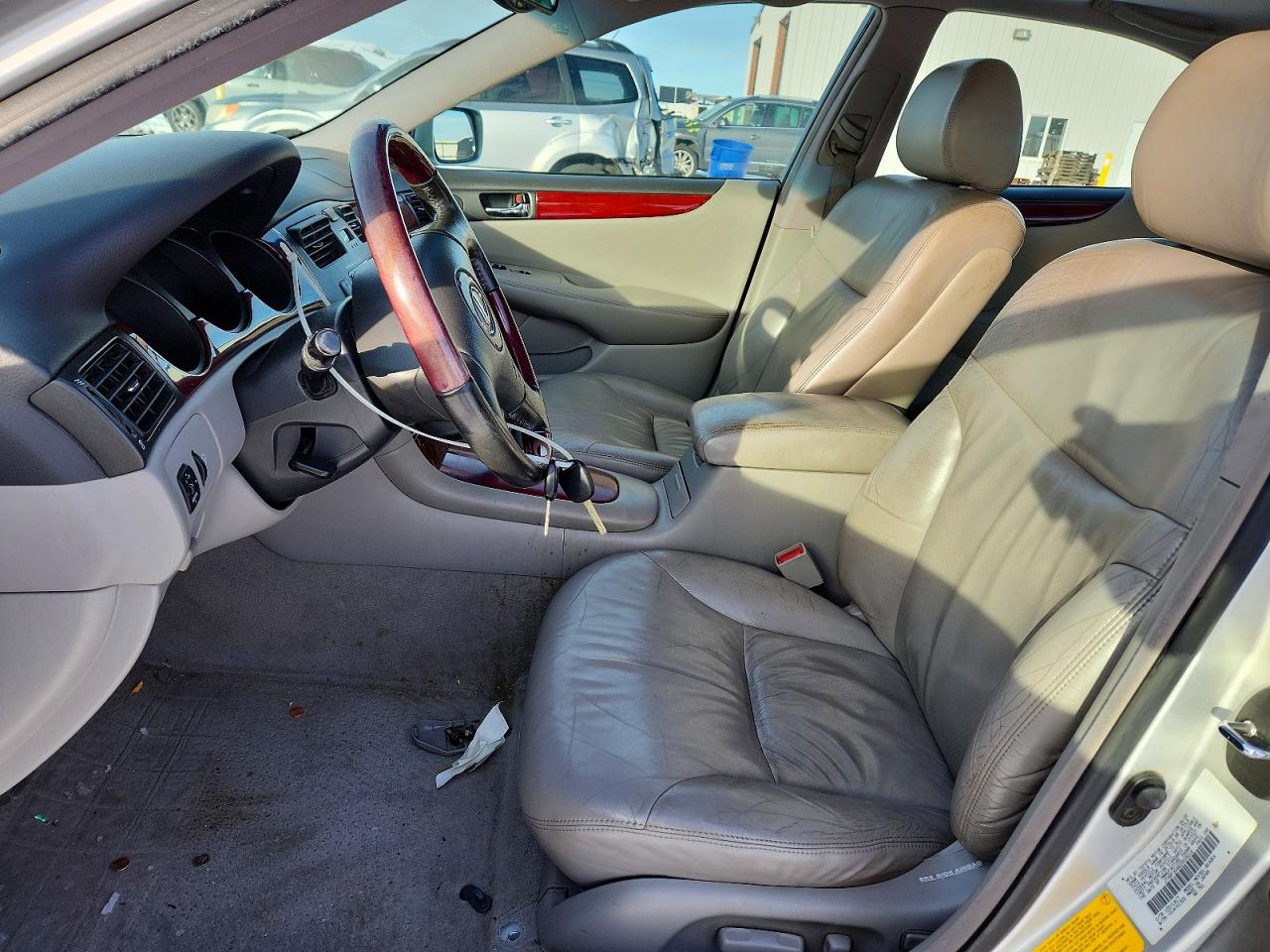 2002 LEXUS ES 300 photo 7