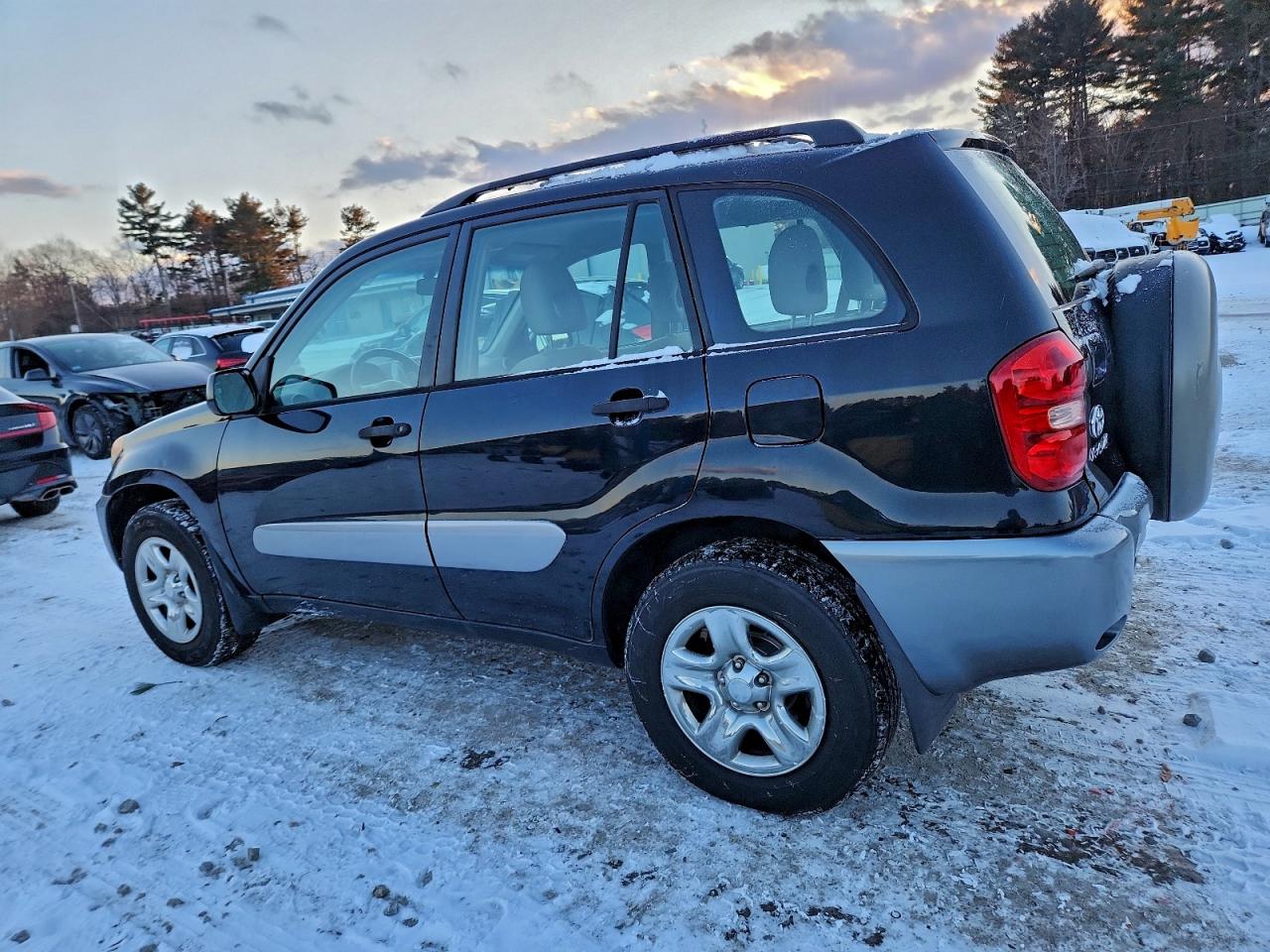 2005 TOYOTA RAV4 photo 3