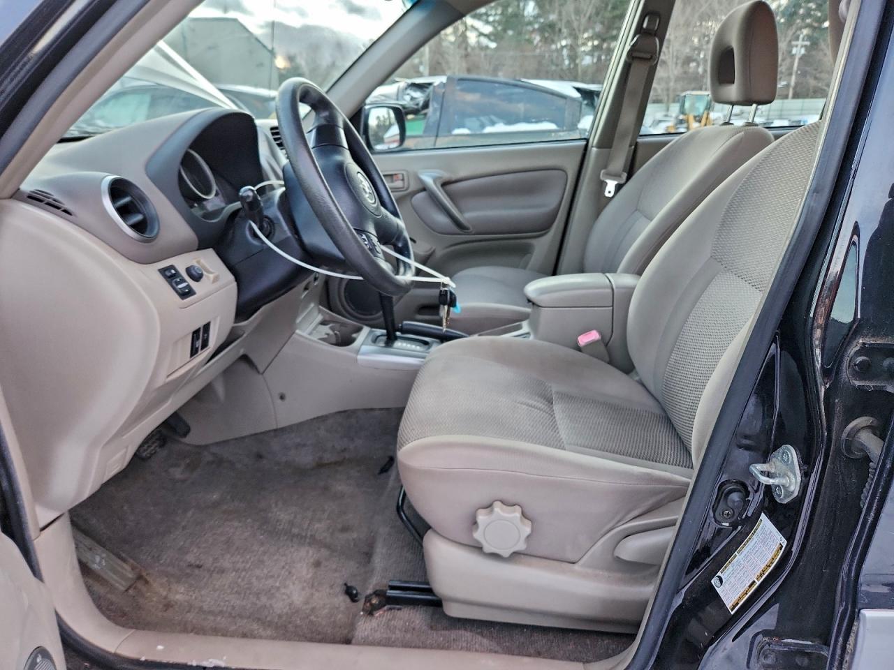 2005 TOYOTA RAV4 photo 13