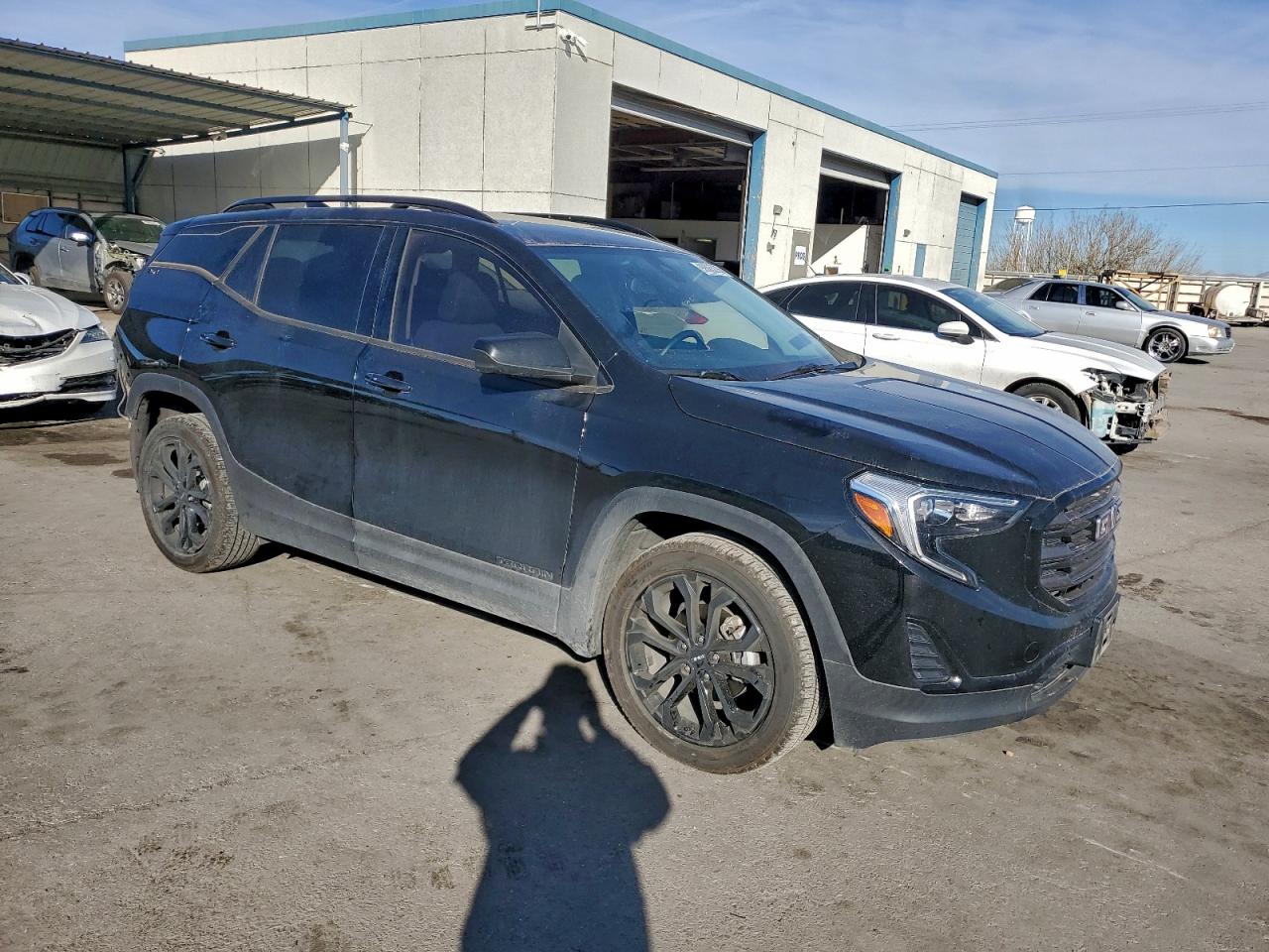 2020 GMC TERRAIN SLE photo 4