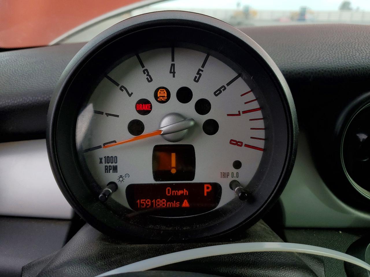 2011 MINI COOPER photo 9